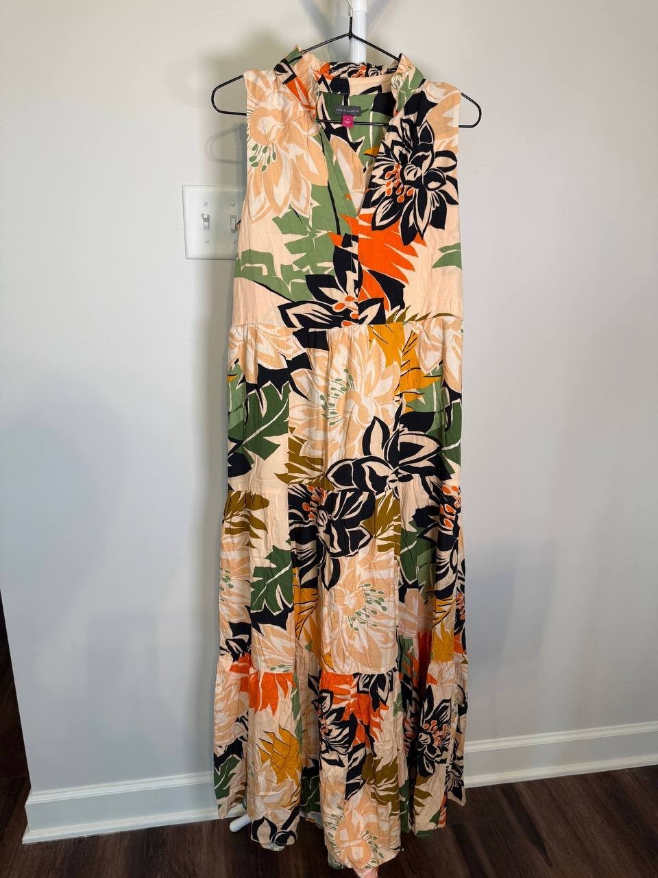 Vince Camuto dress Elegant Modern Cocktail– Size S – NWT – $69