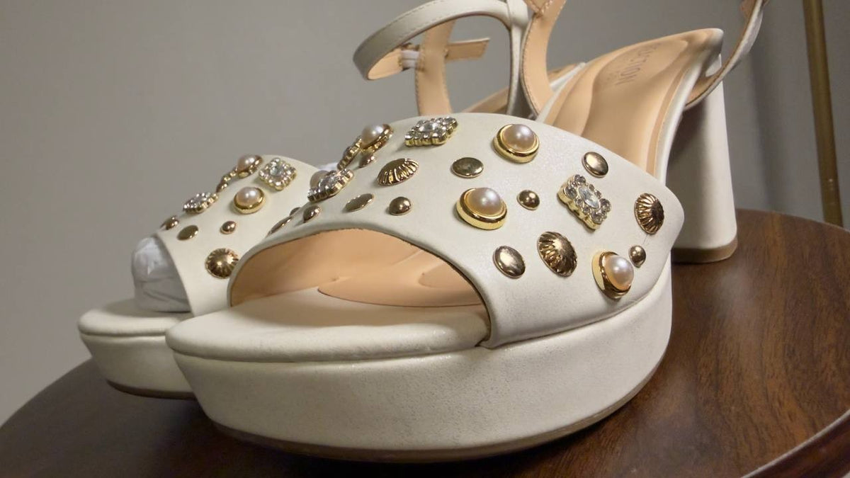 Reaction  by  Kenneth  Cole  Platform  Sandals  Ivory  8.5M  New  $99