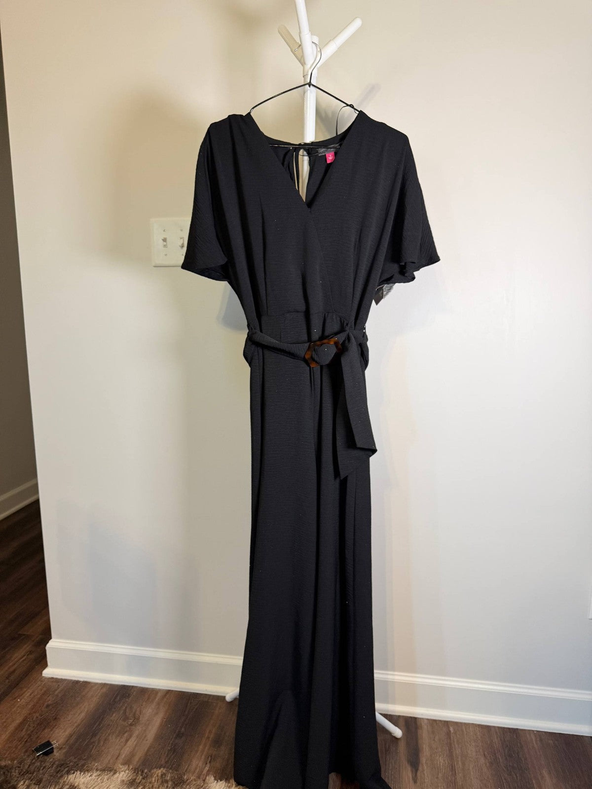 Vince Camuto Open‑Back Wide‑Leg Belted Jumpsuit – Black/Crisp Merlot NWT XS-XL
