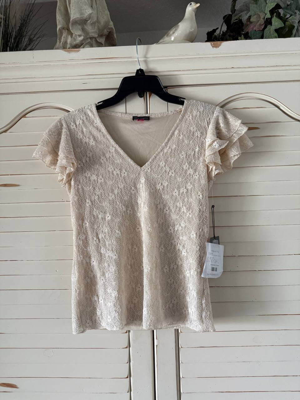 Vince Camuto Floral Lace V-Neck Top - Almond Beige XS, New with Tags NWT