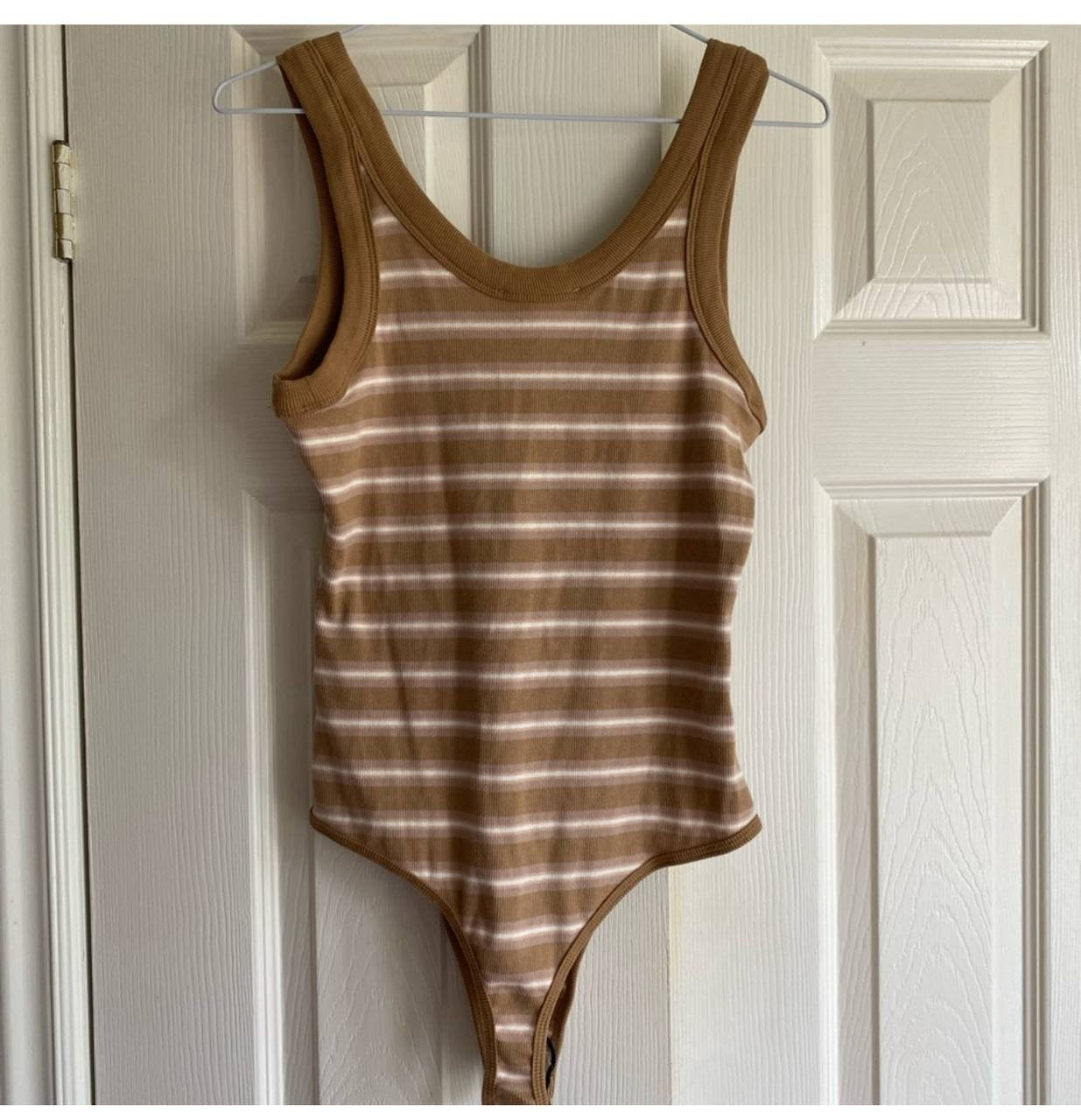 Steve Madden Striped Tank Top Beige Cropped Sleeveless Women's M Casual