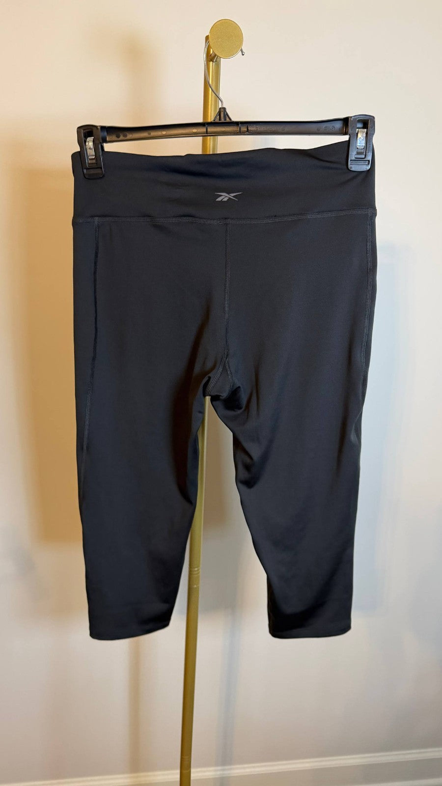 Reebok Women’s Workout Ready Crossover Waist Capri Leggings Black MSRP 35$ NWT