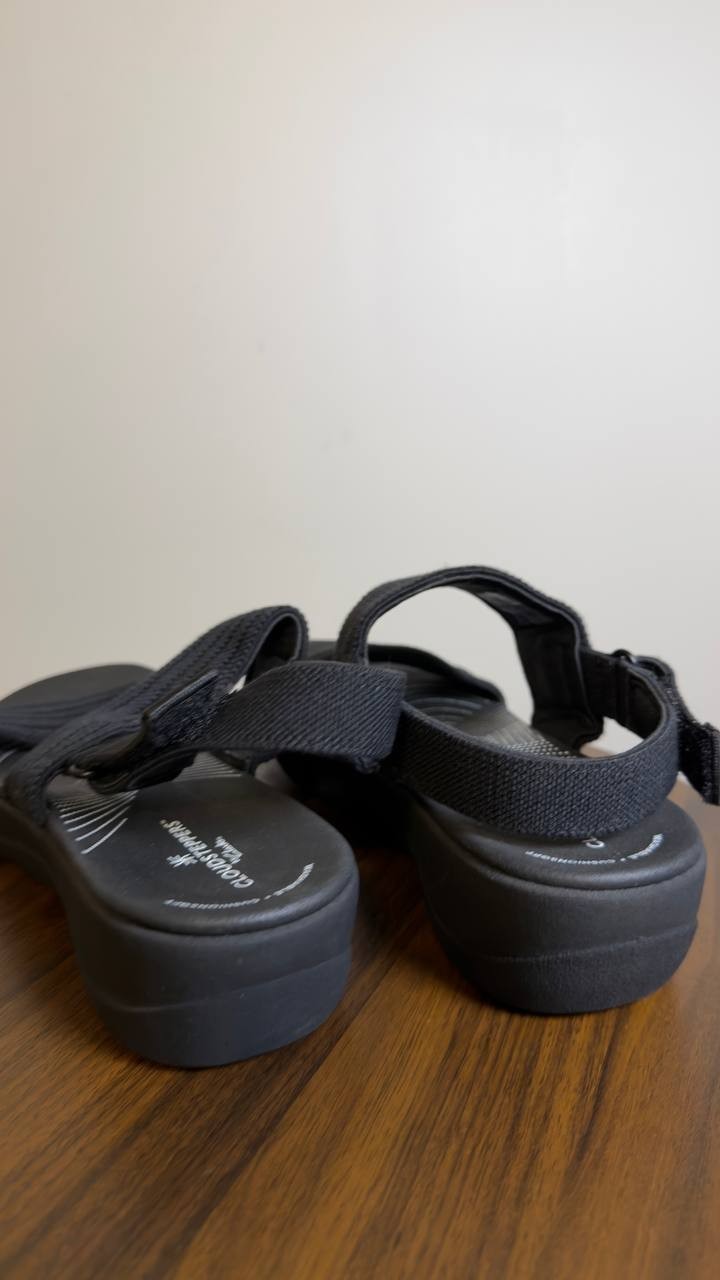 Clarks   Slingback  Sandals  Black  Fabric  8.5M  New  With  Box  $75