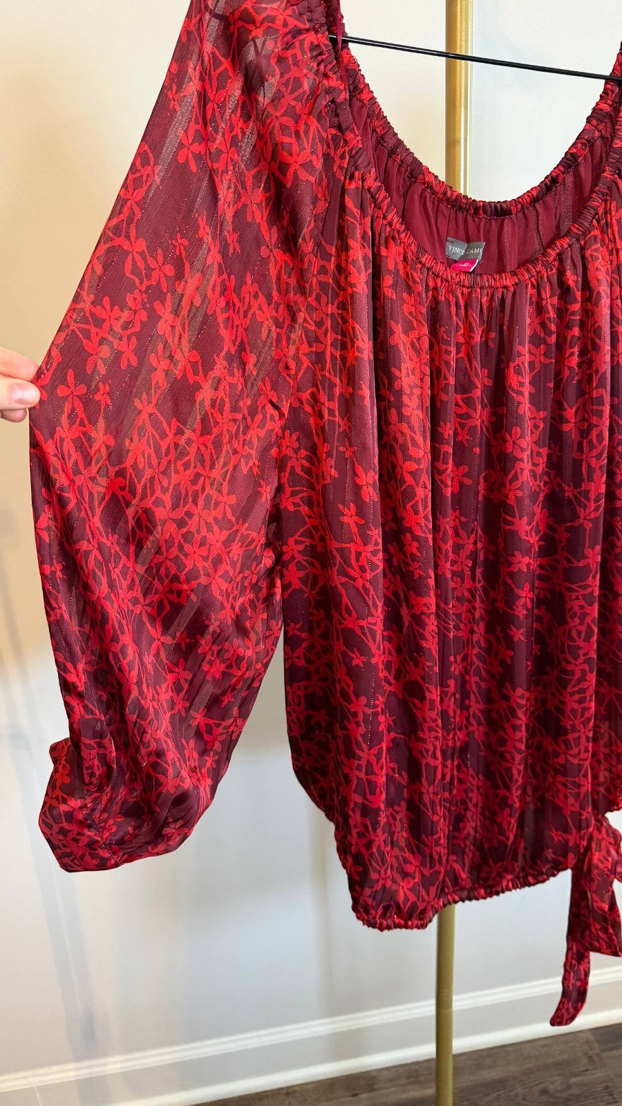 Vince Camuto Women’s Off‑Shoulder Long‑Sleeve Tie‑Hem Top Red Print $79 NWT