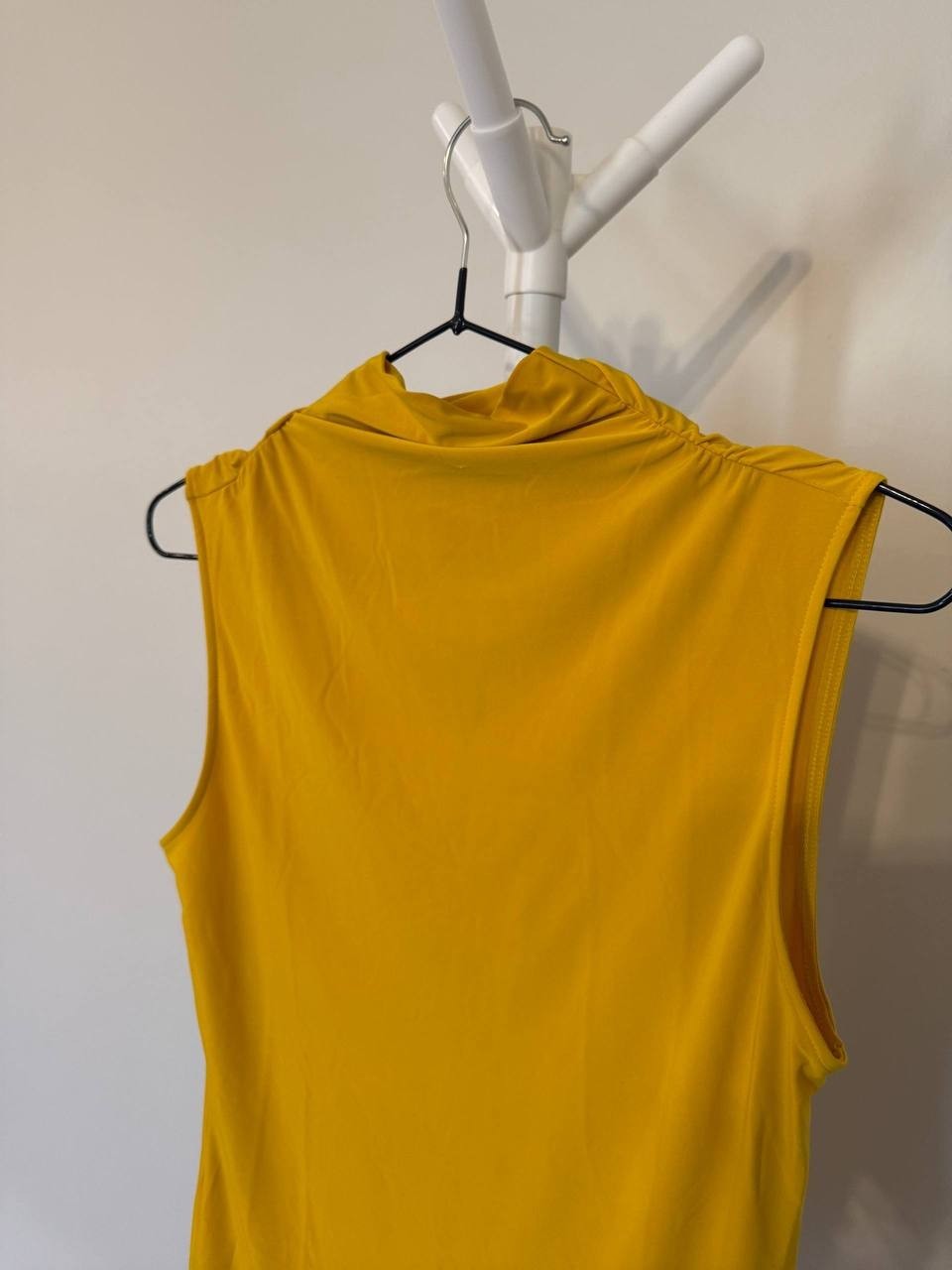 Calvin Klein Women’s Ruched Mockneck Top XS – Yellow – Flawed – NWT-59$