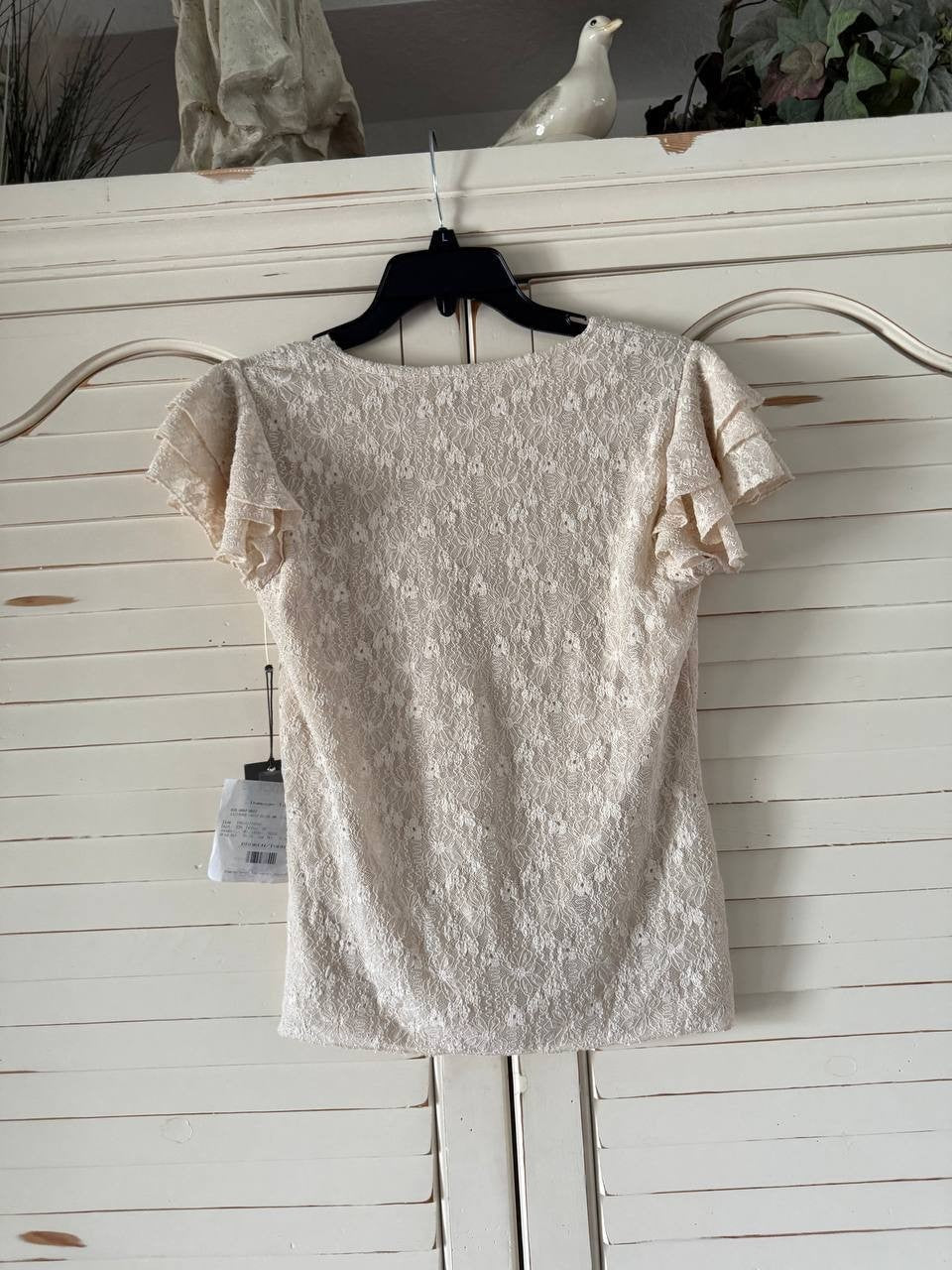 Vince Camuto Floral Lace V-Neck Top - Almond Beige XS, New with Tags NWT