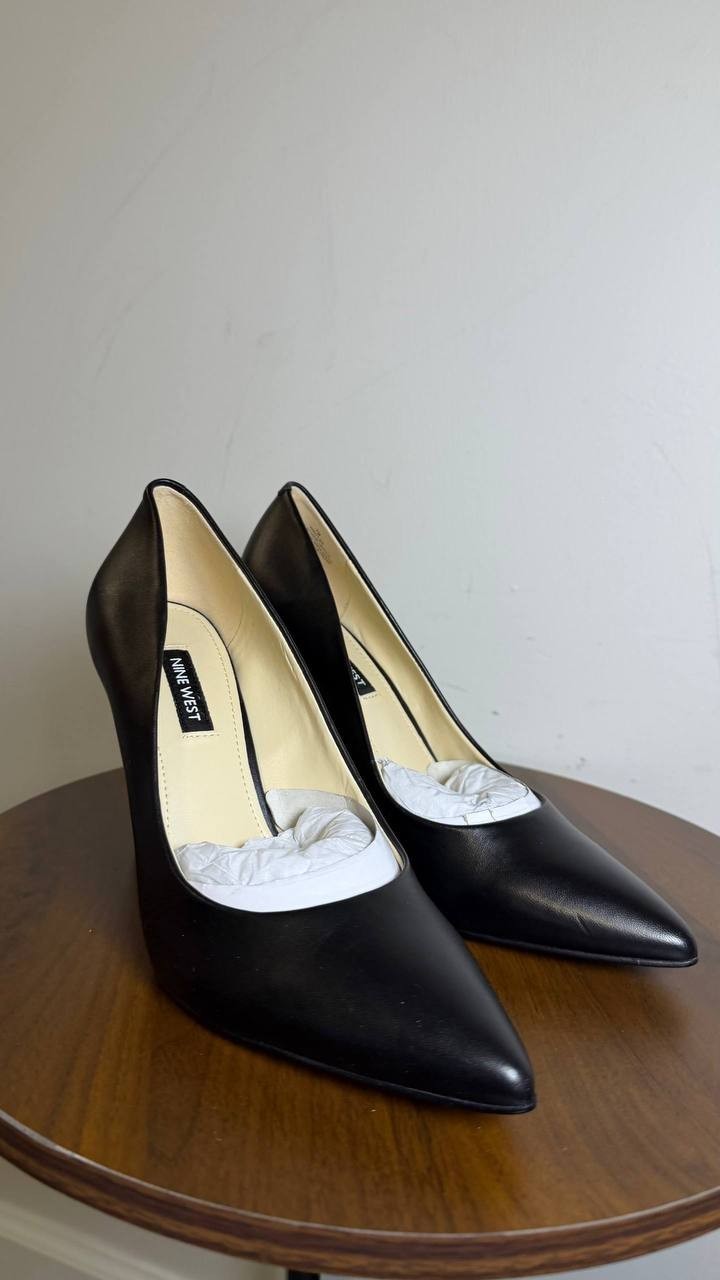 Nine West Black Leather Pumps 7M New in Box MSRP $99