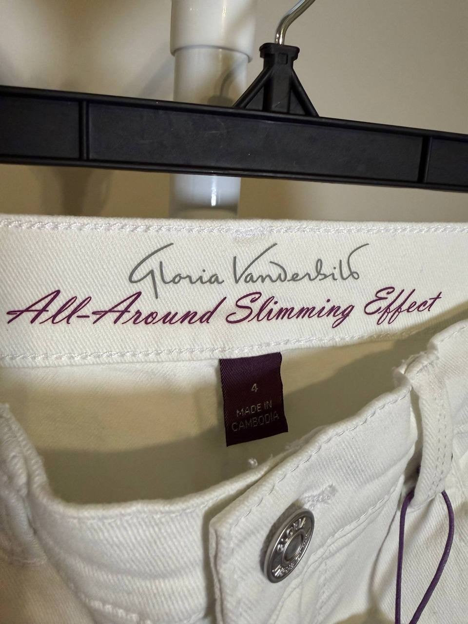 Gloria Vanderbilt Amanda Bermuda Shorts – Size 4 – NWT