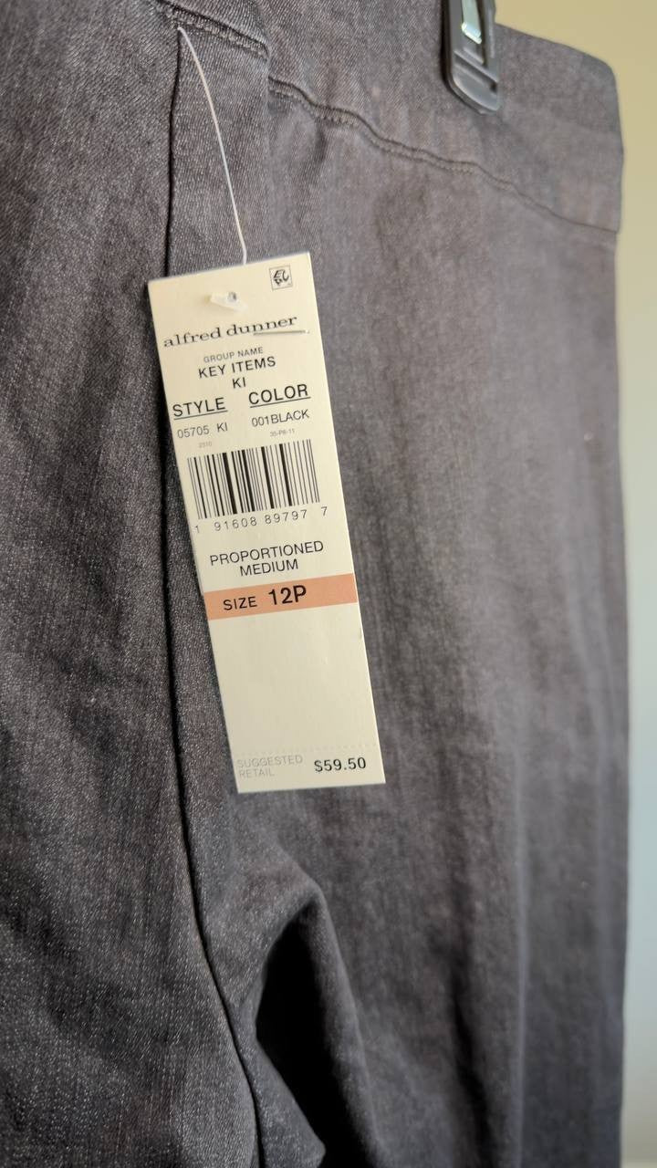 Alfred Dunner Missy Classics Proportioned Short Pant Black 12P NWT $59.50