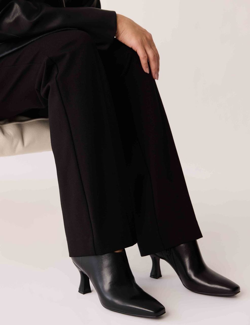 Anne Klein Percy Ankle‑Strap Shoes– Black Smooth – Size 6.5 – New in Box