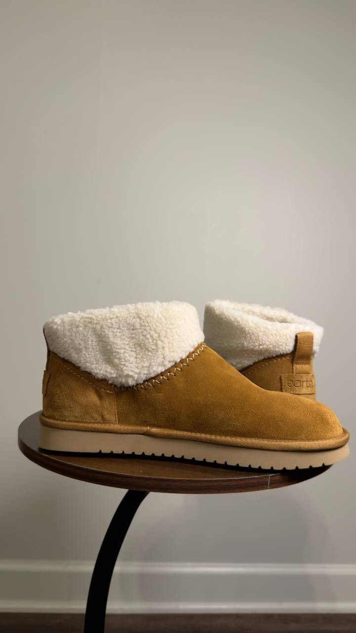 Earth  Cozy  Booties  Medium  Brown  10M  New  $90