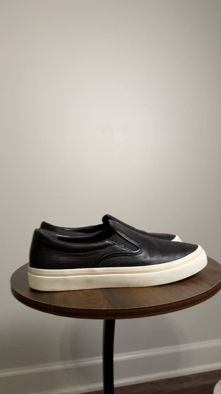 Vince  Blair  Perforated  Leather  Sneakers  Black  8.5  M  New  in  Box  $250