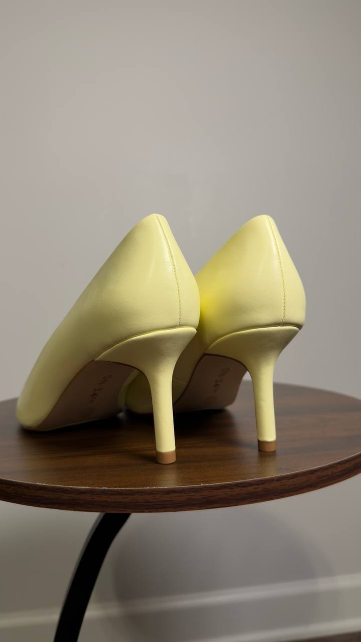 On  34th  Pointed  Toe  Pumps  Yellow  8  M  New  $79.90
