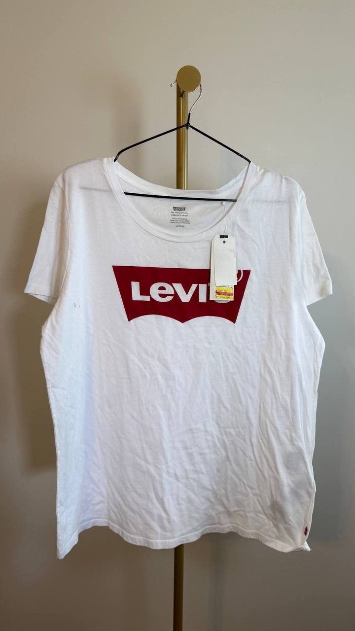 Levi’s Logo Perfect T-Shirt Plus Size 1X White Crewneck Cotton Tee NWT need wash