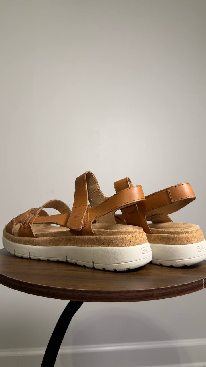 Easy  Spirit  Platform  Sandals  Cognac  9W  New  $85