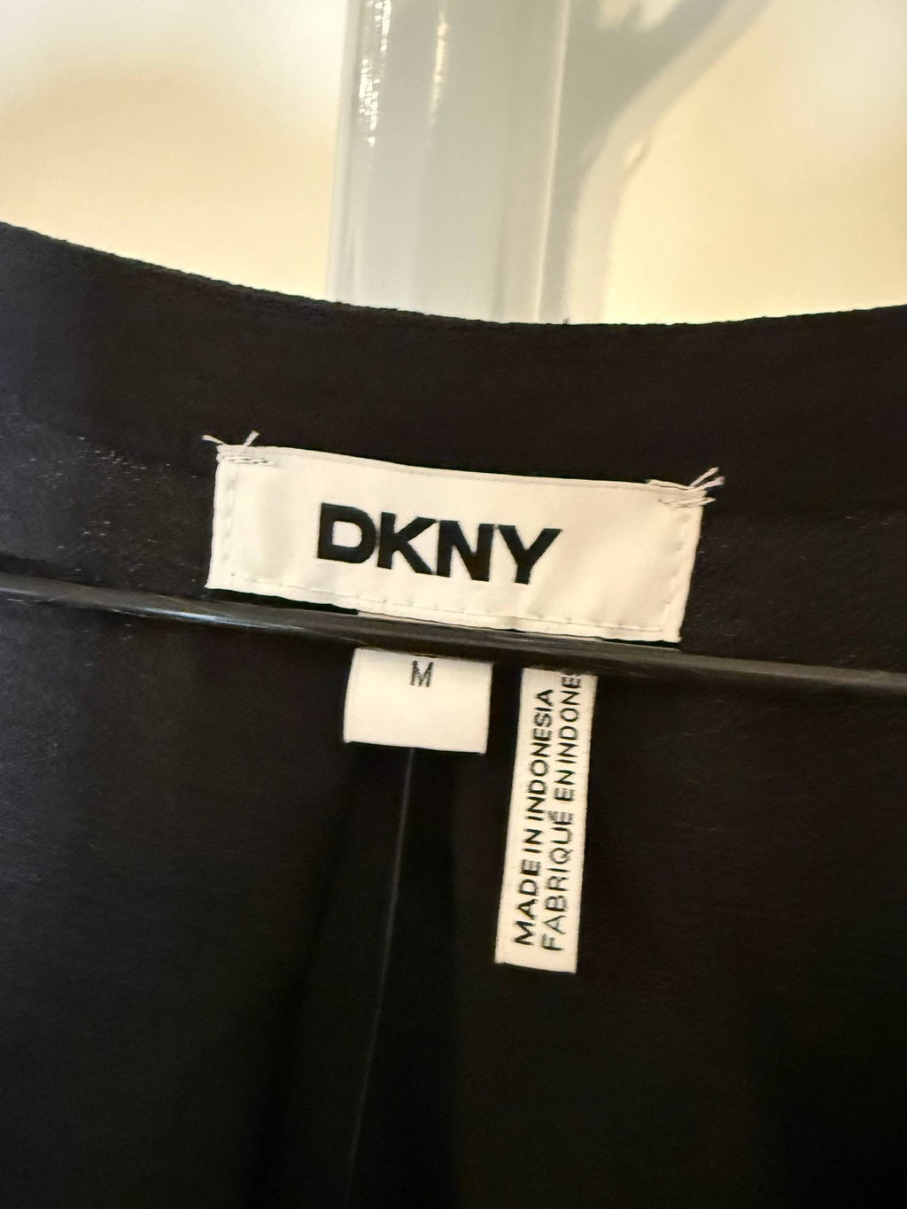 DKNY Women’s V‑Neck Zip‑Front Short‑Sleeve Top – Black – NWT – Sizes XS–XL