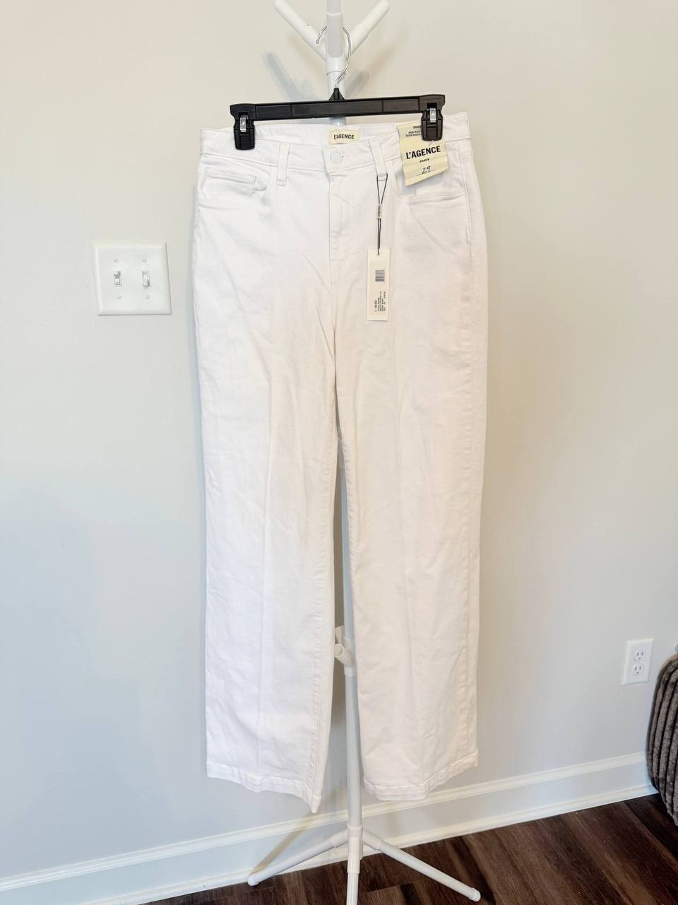 L’AGENCE “Scottie” Wide‑Leg Premium Denim Jeans – White – Size 29 – NWT – $255