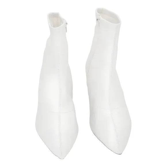Wild Pair White Ankle Booties 8M New in Box MSRP $69.90