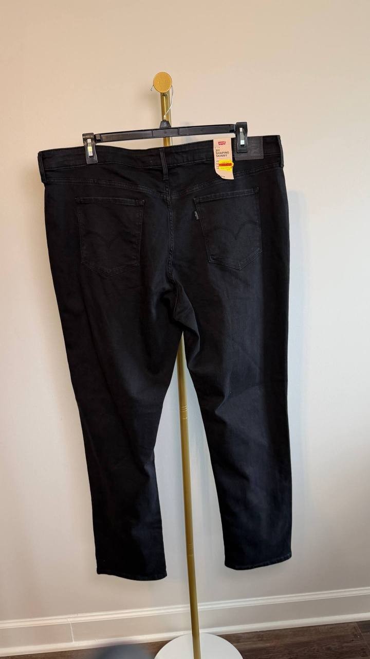Levi’s 311 Shaping Skinny Jeans Plus Size Soft Black 24W NWT $74.95