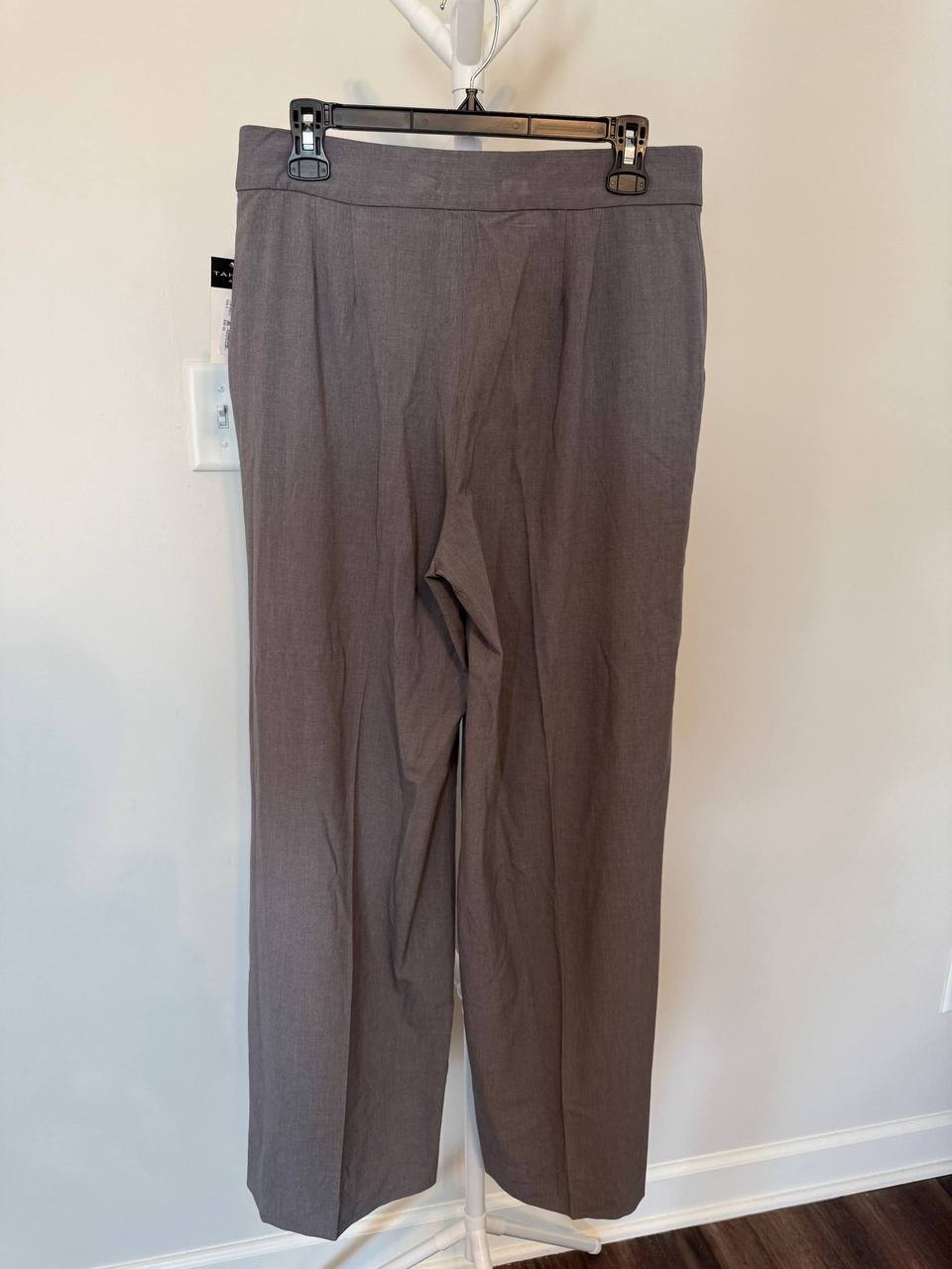 Tahari Wide‑Leg Pants – Size 8 – NWT – $99