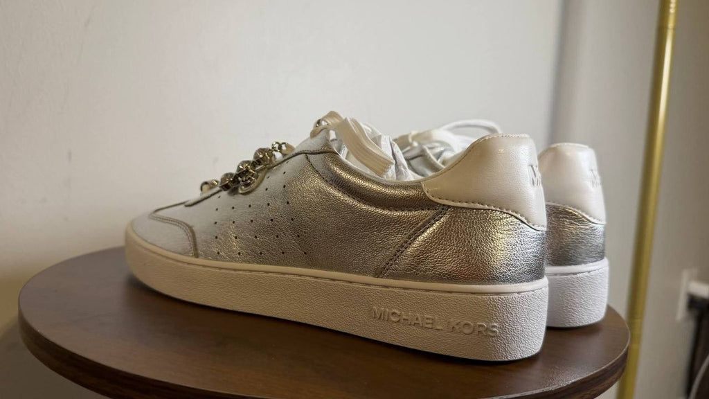 Michael Kors Scotty Lace Up Leather Sneakers Silver 8 Charms NWB MSRP $125