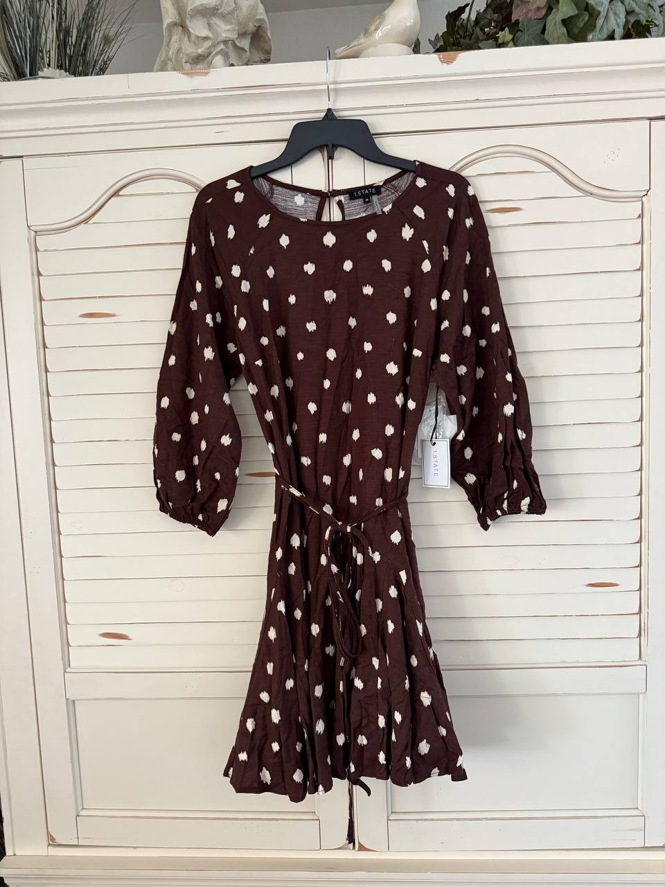 1.STATE Women's Dot Mini Dress Mahogany M – 3/4 Sleeve, Tie Waist