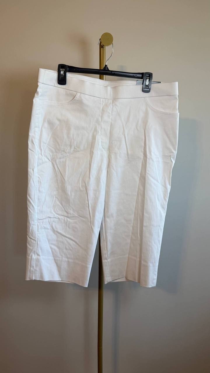Alfred Dunner Plus Stretch Straight Mid Rise Capri Pants White 16P  NWT  $49.50