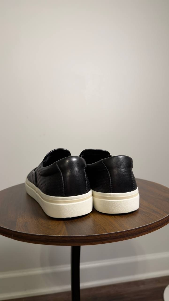 Vince  Blair  Perforated  Leather  Sneakers  Black  8.5  M  New  in  Box  $250