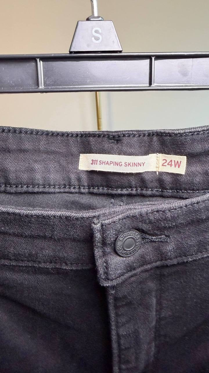Levi’s 311 Shaping Skinny Jeans Plus Size Soft Black 24W NWT $74.95
