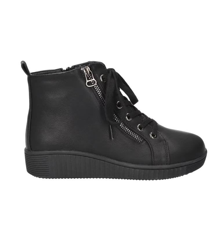 Easy Works Hollyann Boots 7.5W Black Faux Leather Slip‑Resistant NIB msrp$85.95
