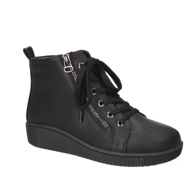 Easy Works Hollyann Boots 7.5W Black Faux Leather Slip‑Resistant NIB msrp$85.95