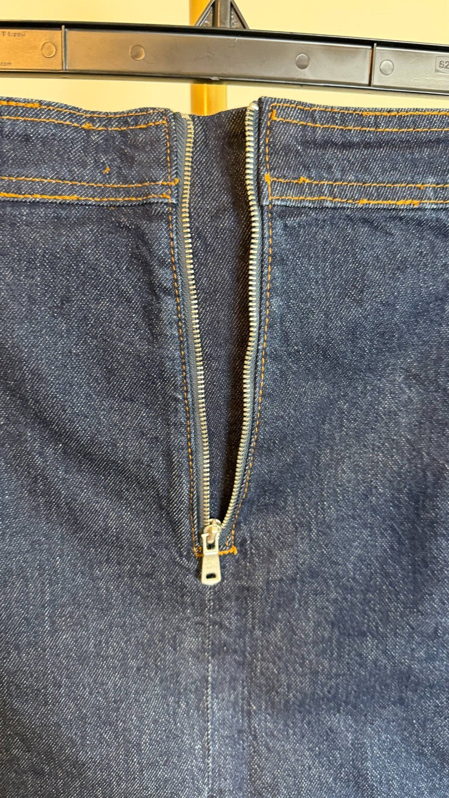 Avec Les Filles Women’s Denim Mini Skirt – Broken Zip Fly 138$ MSRP