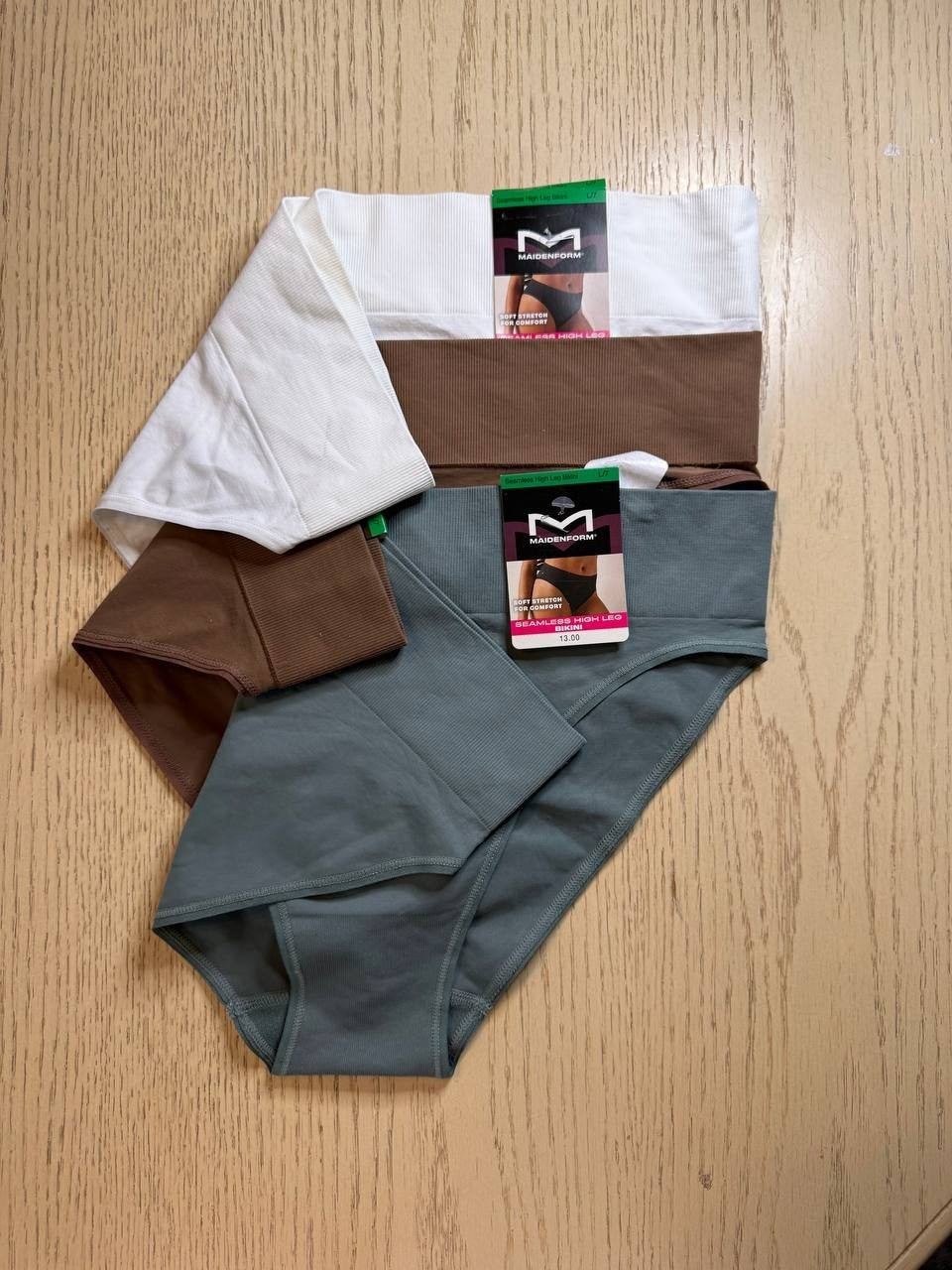 Maidenform Seamless High Leg Briefs – Lot of 3 – Size L – White, Brown, Green