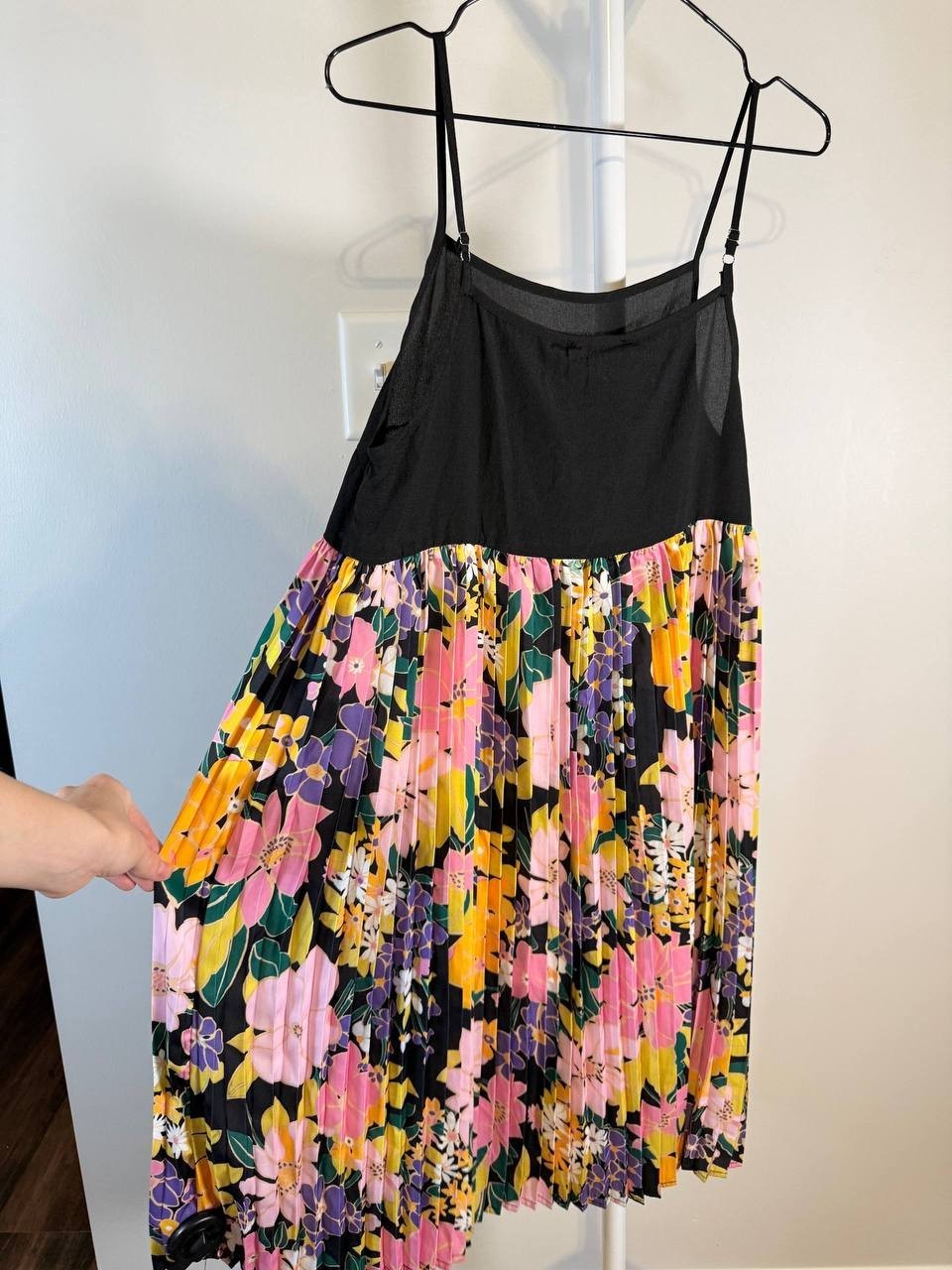 Garcia Floral Pleated Knee‑Length Dress – Sizes S & M – NWT – $84.98