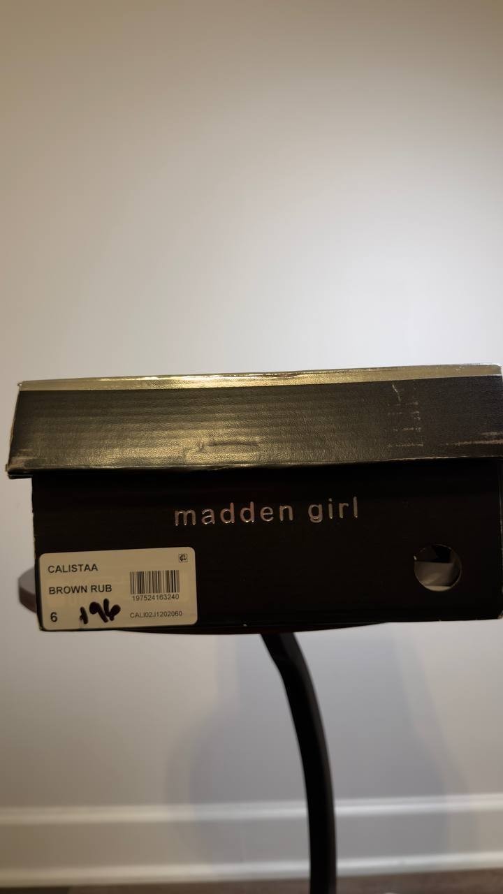 Madden Girl  Loafers  Brown  6  New  $59