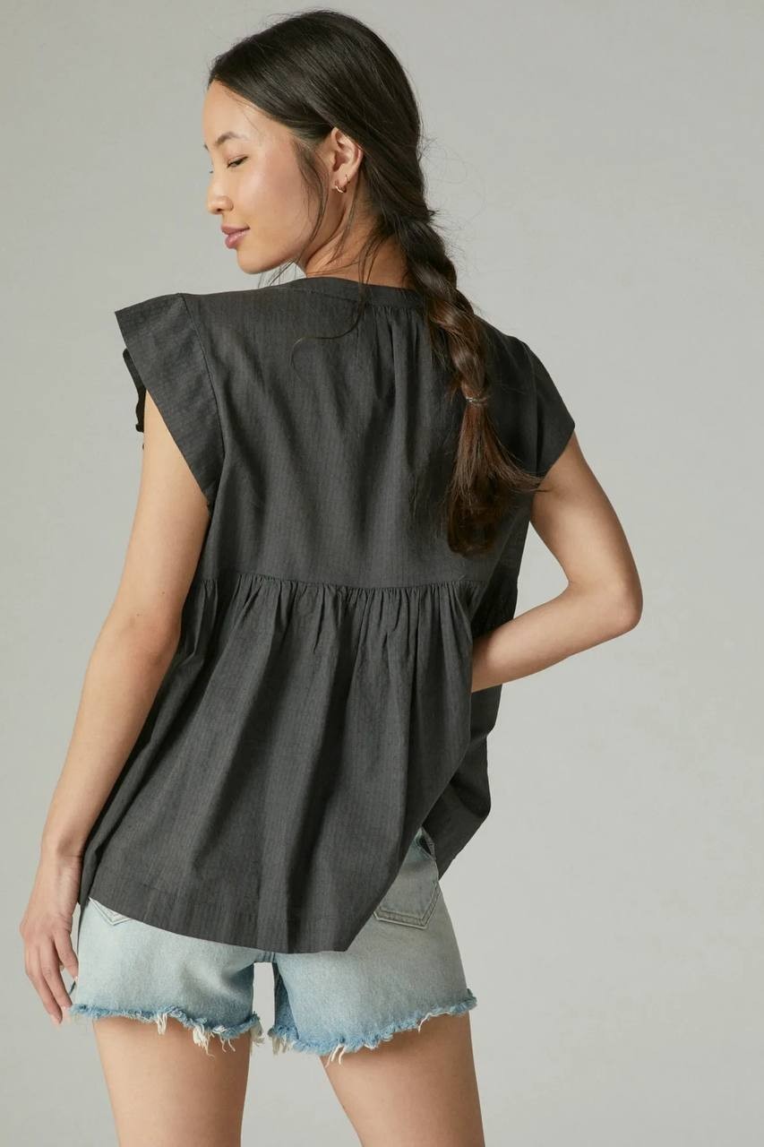 Lucky Brand Embroidered Flutter Sleeve Top – Size M – NWT – $79.50