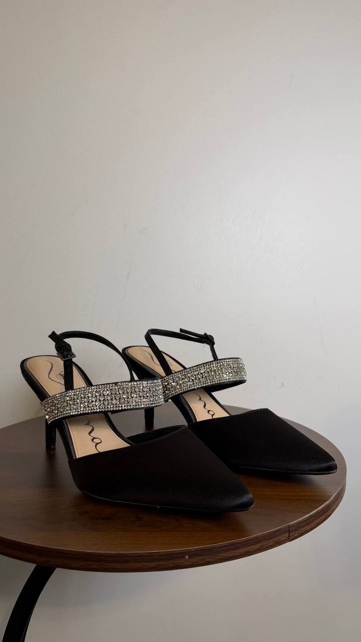 Nina Black Satin Slingback Pumps 8M New in Box $99