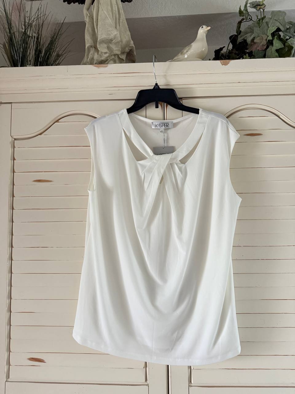 Kasper Twist-Neck Blouse White 1X NWT Plus Size Sleeveless Workwear Elegant