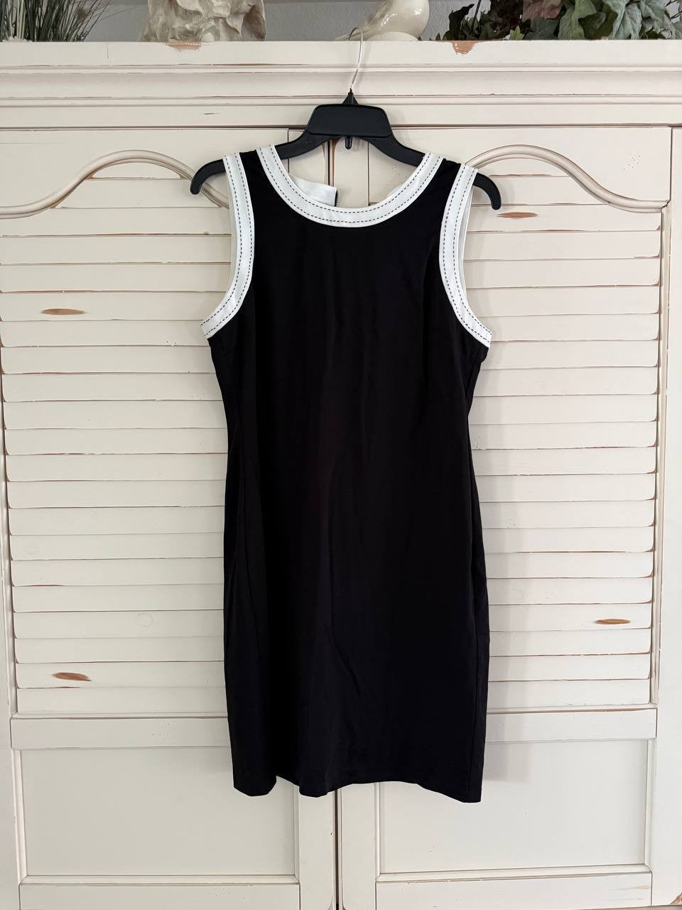 KARL LAGERFELD PARIS Contrast Trim Tank Dress – Optic Black, Size S/P (Petite)