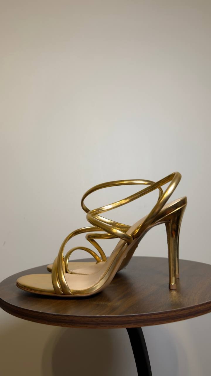 Arezzo High Stiletto Sandals Gold 11 B Pre-Owned $119.00