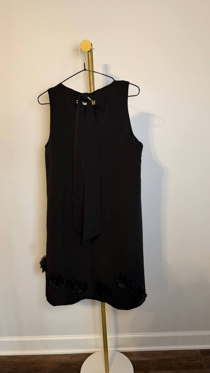 Anne Klein Jewel‑Neck Rosette‑Trim Shift Dress Black 6 NWOT $149