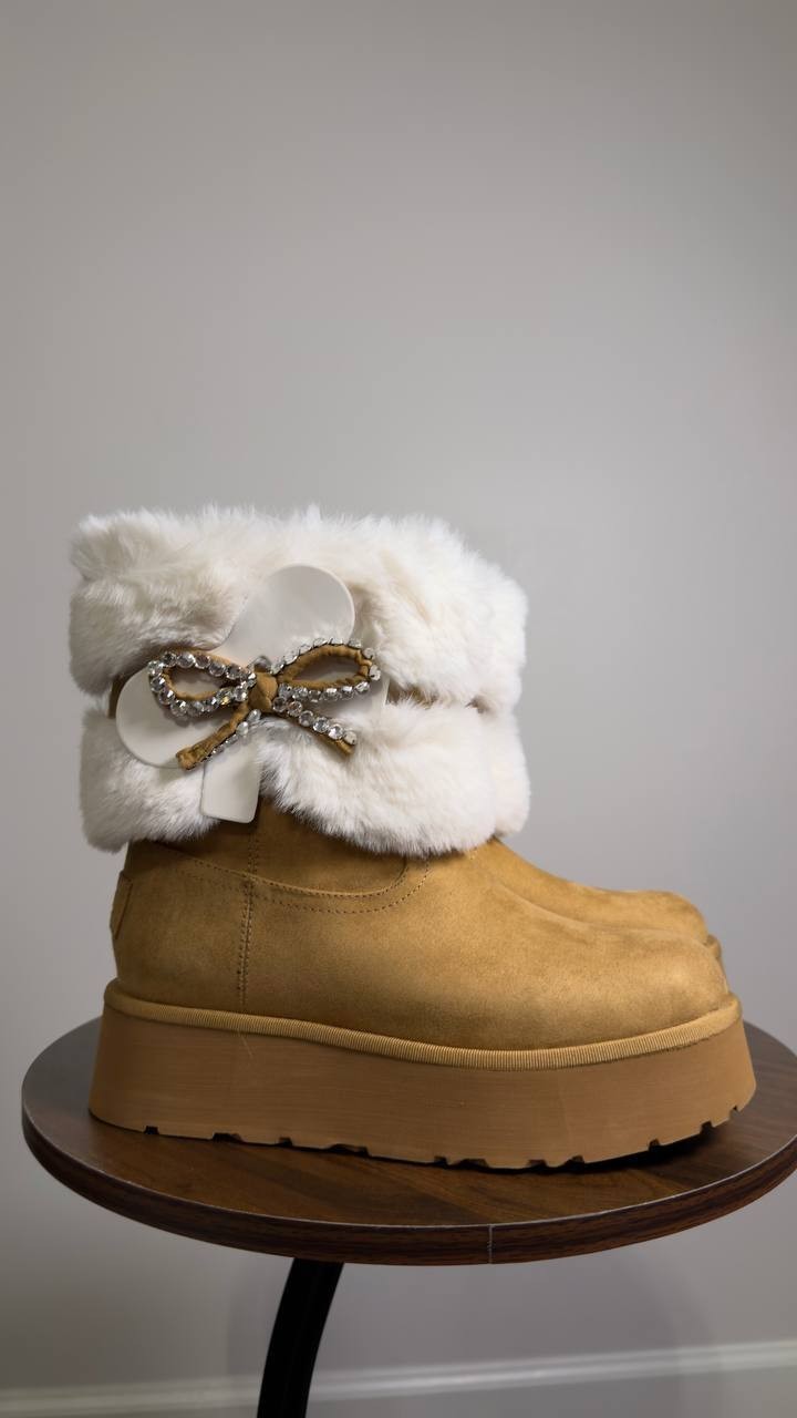 GUESS   Winter  Boots  Medium  Brown  6  M  New  in Box  $99
