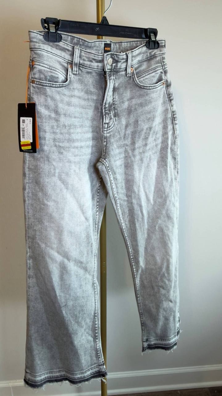 BOSS Kick‑Flare Comfort‑Stretch Slub Denim Jeans Soft Grey 27 NWT $129