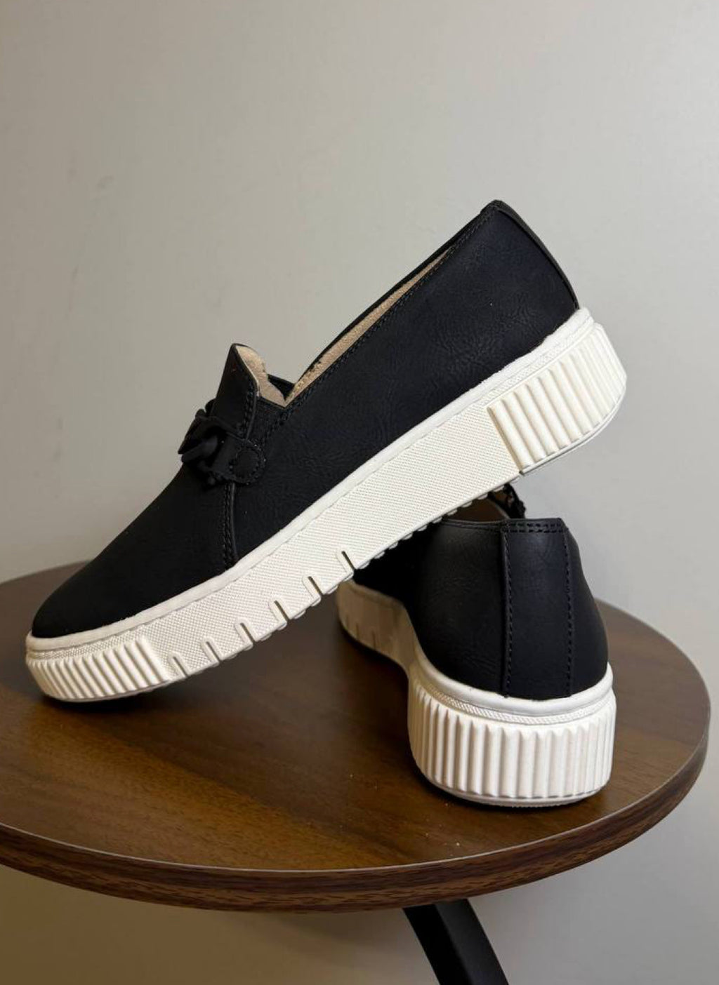Naturalizer Trish Sneakers 6.5M Black Faux Leather Slip‑On Comfort NIB msrp$110