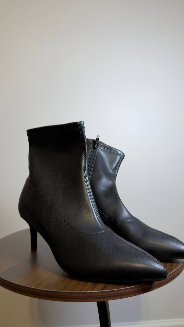 Wild  Pair  Heeled Booties  Black  8M  New  $69.90
