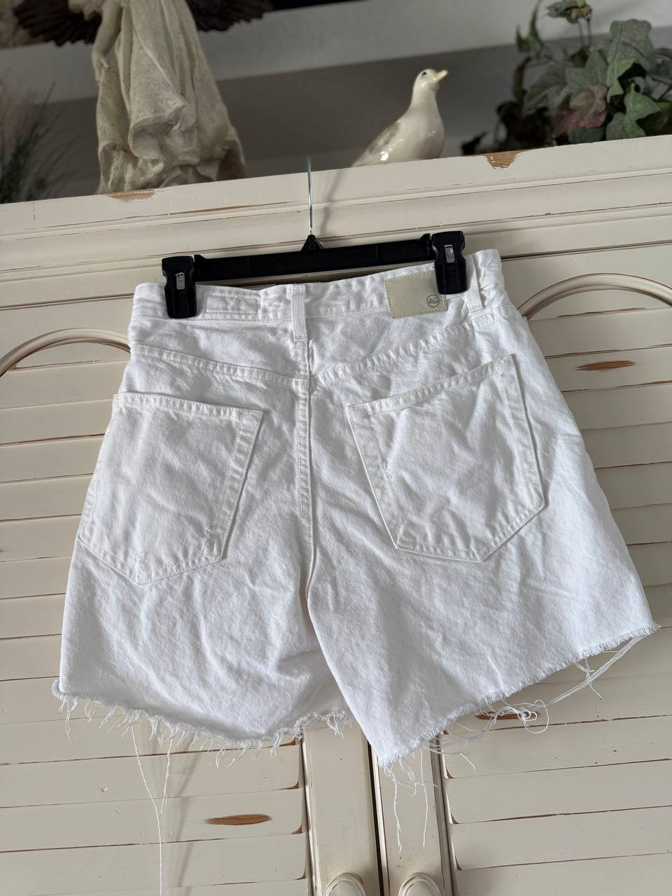 AG Adriano Goldschmied Clove Short – White Destructed Denim, Size 26 NWT