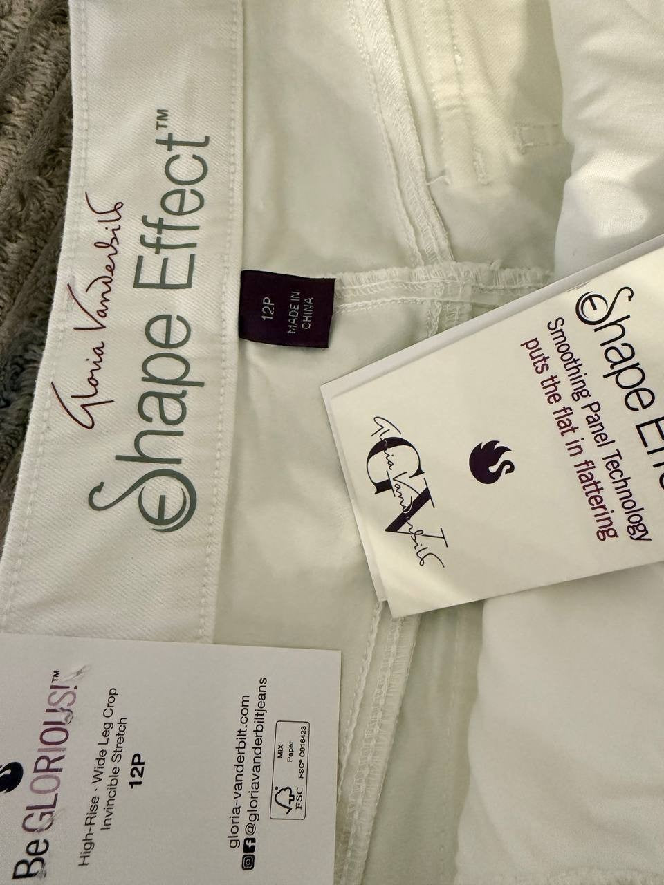 Gloria Vanderbilt Shape Effect Crop Pants – Size 12P – NWT