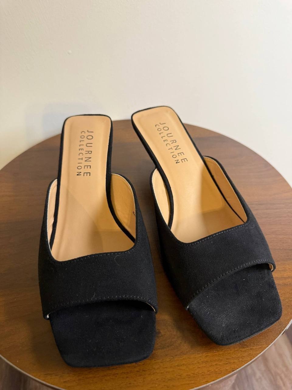 Journee Collection “Larna” Open‑Toe Wedge Sandals–Size 7.5 W–BlackFaux Suede–NIB