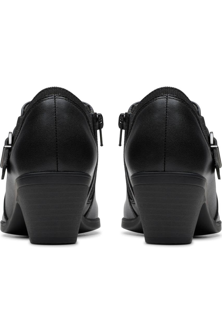 Clarks  Shooties  Black  Leather  8M  New  $105