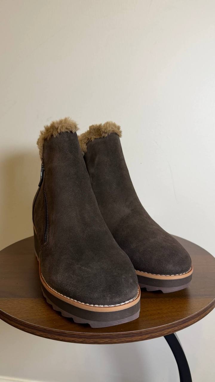 Easy Spirit Jane Booties 10W Brown Suede Cozy Side‑Zip Wedge NIB msrp$159